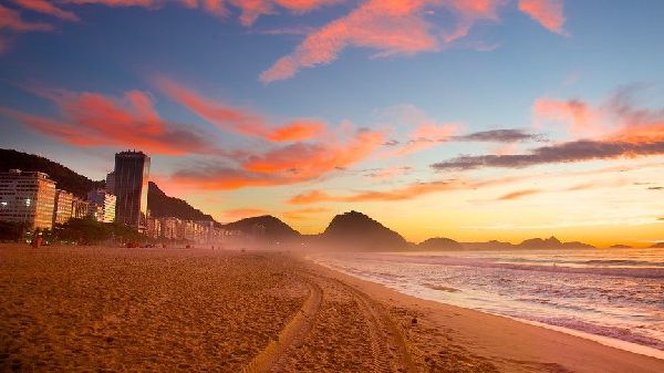 Foto 1 do Conto erotico: Praia de Copacabana