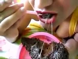 Foto 3 do Conto erotico: Sobremesa depois de ser enrabado: bolo de chocolate coberto de porra!!