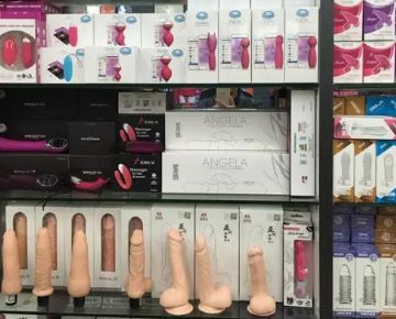 Foto 2 do Conto erotico: Minha apresentação / Conhecendo a dona da Sex shop