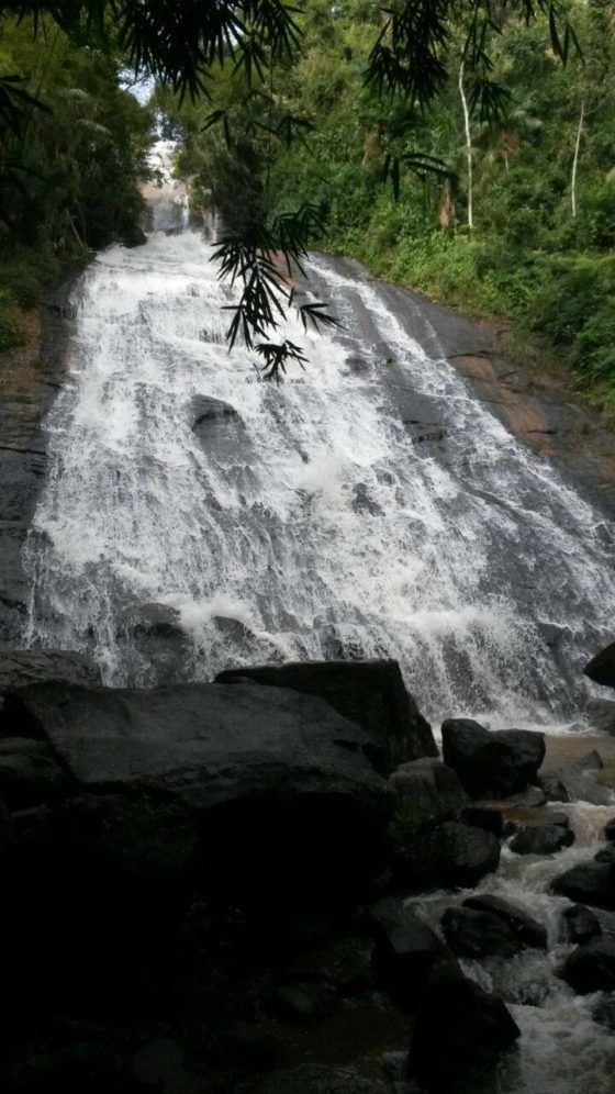 Foto 1 do Conto erotico: UM PASSEIO GOSTOSO A CACHOEIRA