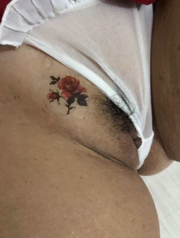 Foto 2 do Conto erotico: No estúdio de tatuagem