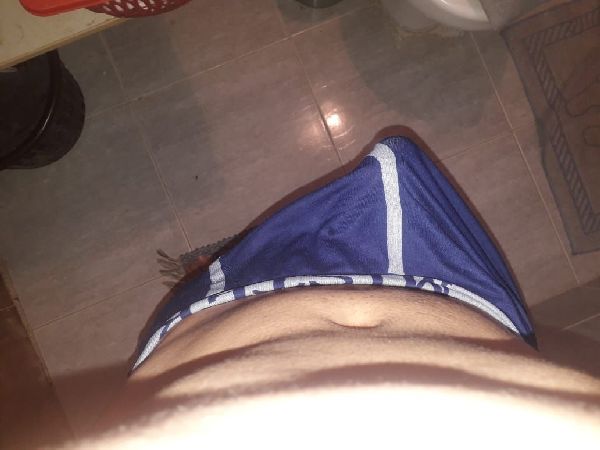 Foto 2 do Conto erotico: Empinei meu rabo pro moreno sarado da praia ( FOTOS DO MEU CORPO)