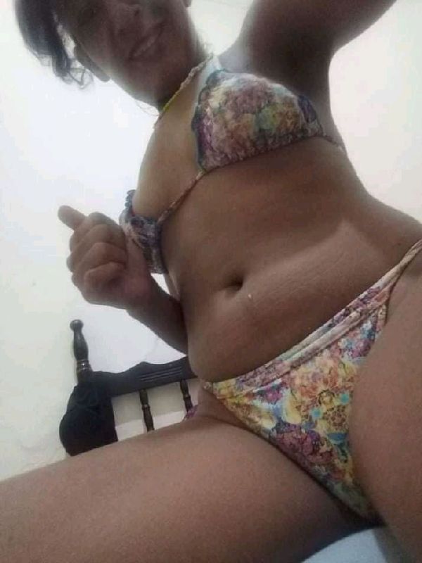 Foto 1 do Conto erotico: Minha dama trouxe uma surpresa para mim