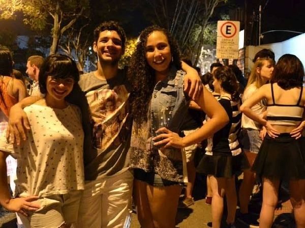 Foto 1 do Conto erotico: “Conhecendo a Família e Tendo a Grande Surpresa”