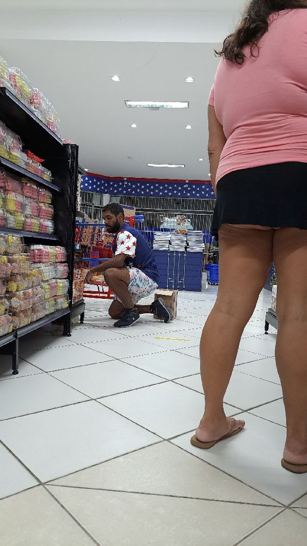 Foto 5 do Conto erotico: Fazendo compras e mostrando a Raba em Torres.