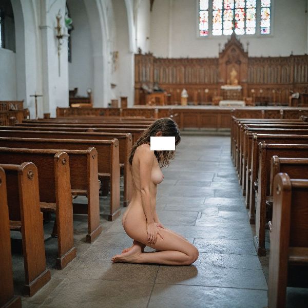 Foto 4 do Conto erotico: Fui me encontrar com o cara do chat em uma igreja e não imaginava fazer o que fiz lá dentro.