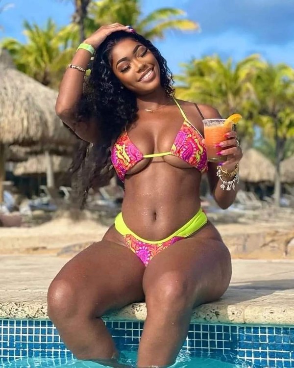 Foto 4 do Conto erotico: FLAVIA MARIANNA - X X I - UMA LINDA NEGRA ESPOSA.